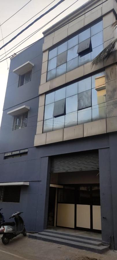 Abuzz Oxfordcaps Bannerghatta Bangalore Exterior foto